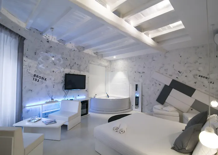 Design&art Pie' - Elegant Near The Pantheon, Calm & Guest house 4*
