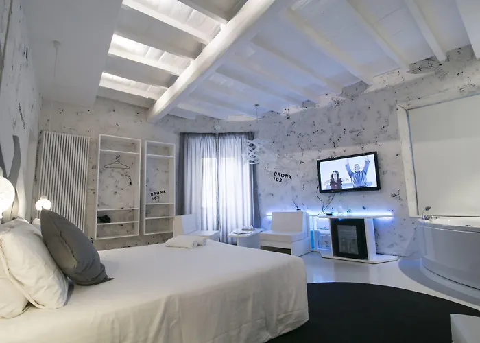 Design&art Pie' - Elegant Near The Pantheon, Calm & Guest house 4*