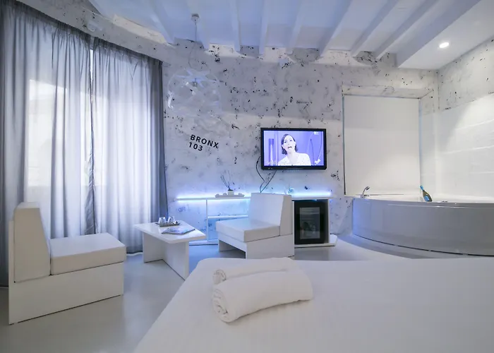 Guest house Design&art Pie' - Elegant Near The Pantheon, Calm & Rome