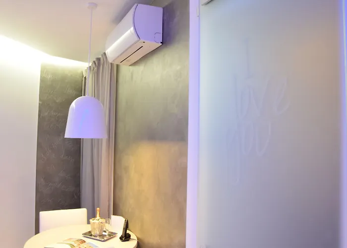 Guest house Design&art Pie' - Elegant Near The Pantheon, Calm &
