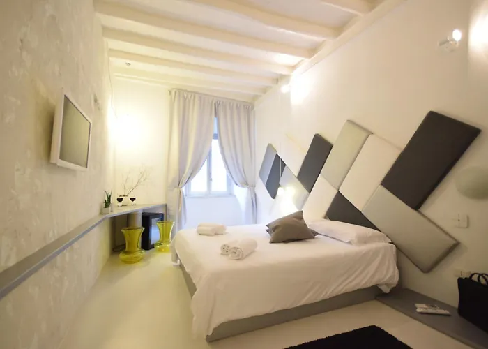 Design&art Pie' - Elegant Near The Pantheon, Calm & Guest house Rome
